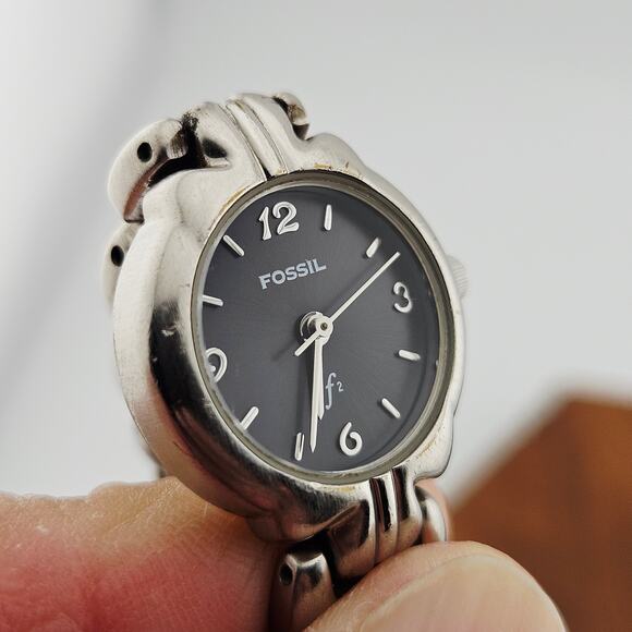 Fossil Women's Silver Tone Black Dial Watch Bracelet Link Style ES-8983 - Picture 3 of 7